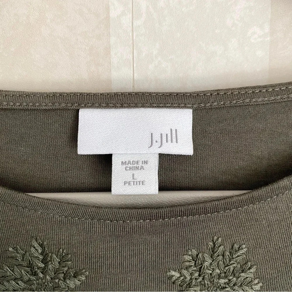 J. Jill Olive Embroidered 3/4 Length Sleeve Top Size Large Petite - Picture 2 of 5